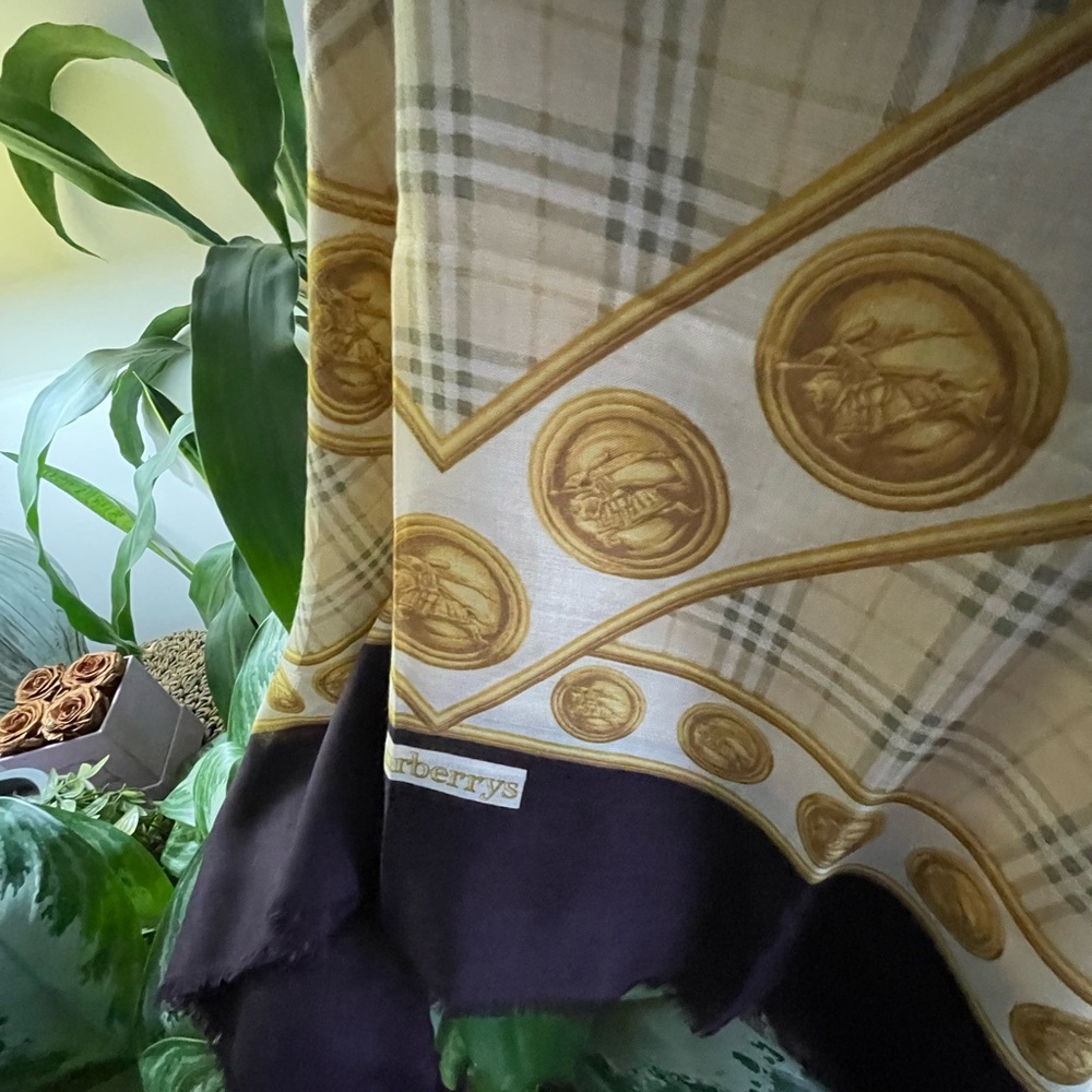 Burberry Prorsum Wool/Silk Blend Scarf. - Picture 6 of 16